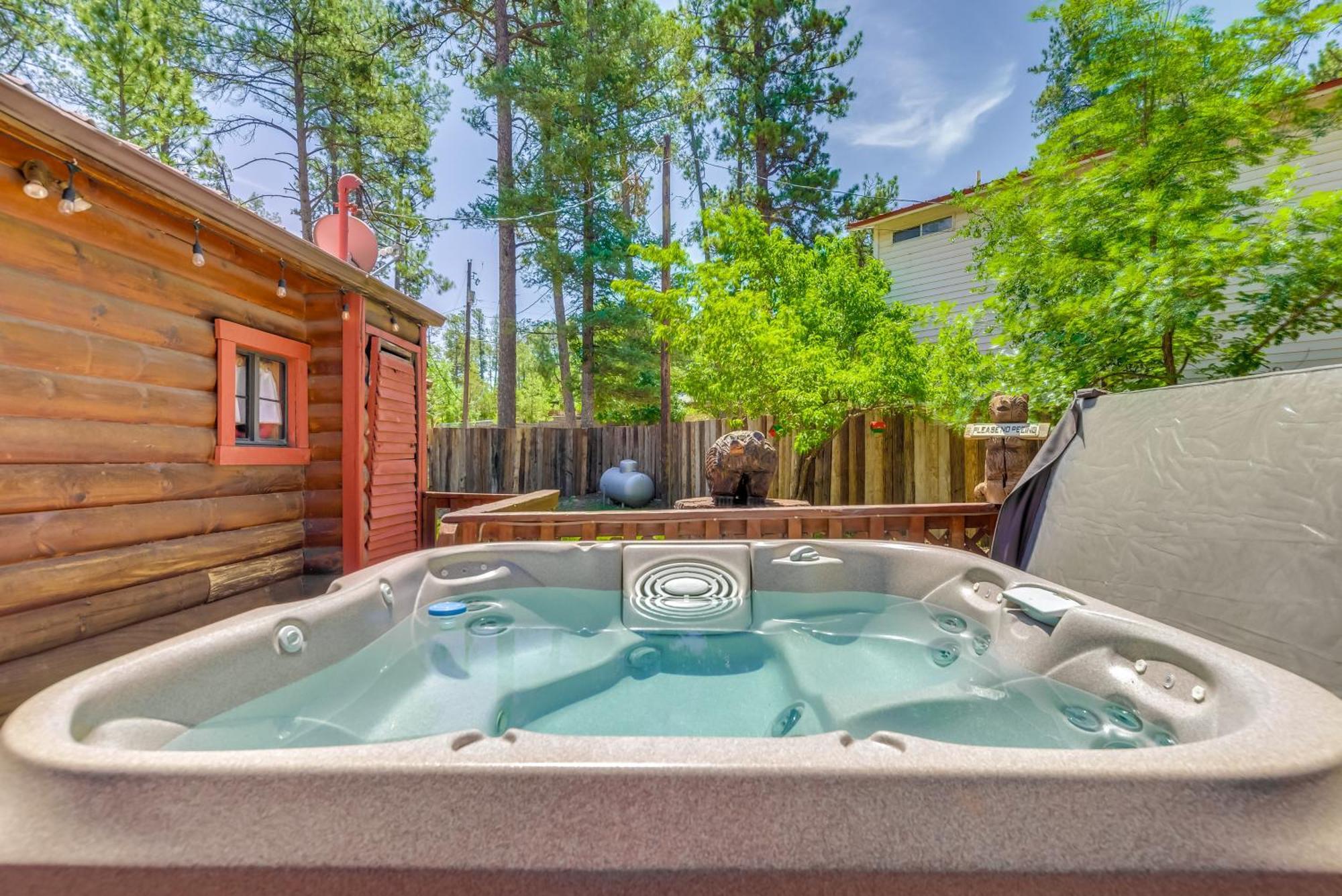Unique Bear Country Cabin In Ruidoso With Hot Tub! Exterior photo