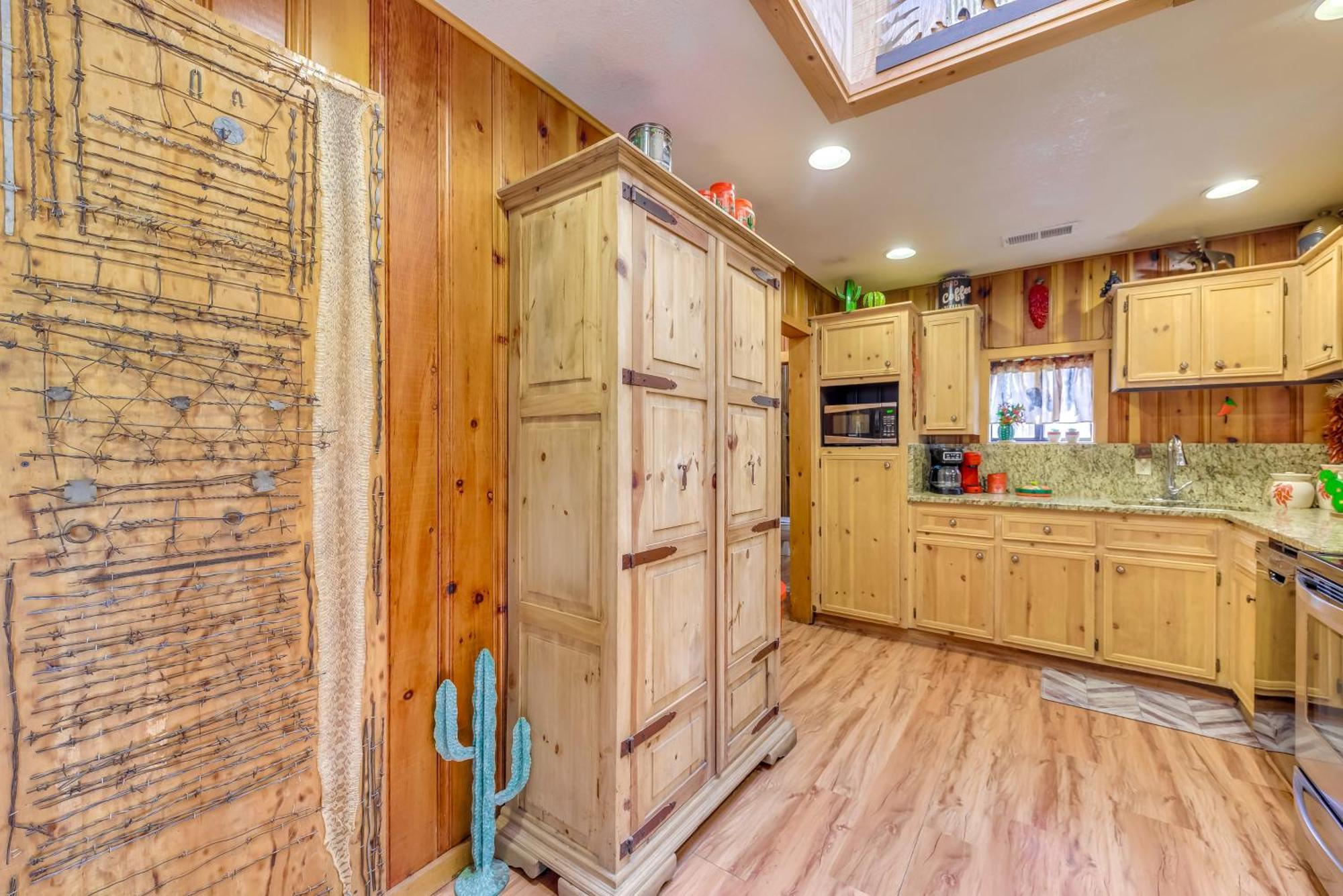 Unique Bear Country Cabin In Ruidoso With Hot Tub! Exterior photo